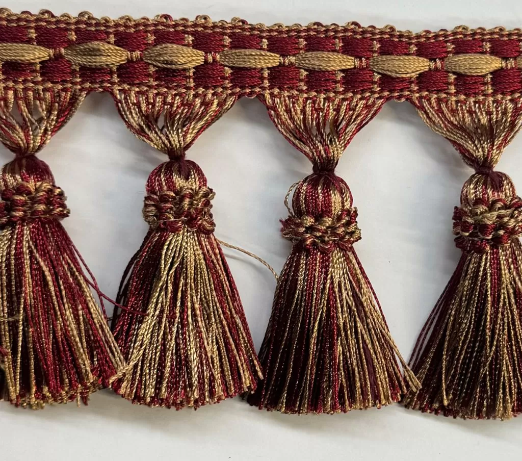 Design 13 , Tassel trim , Red & Gold.